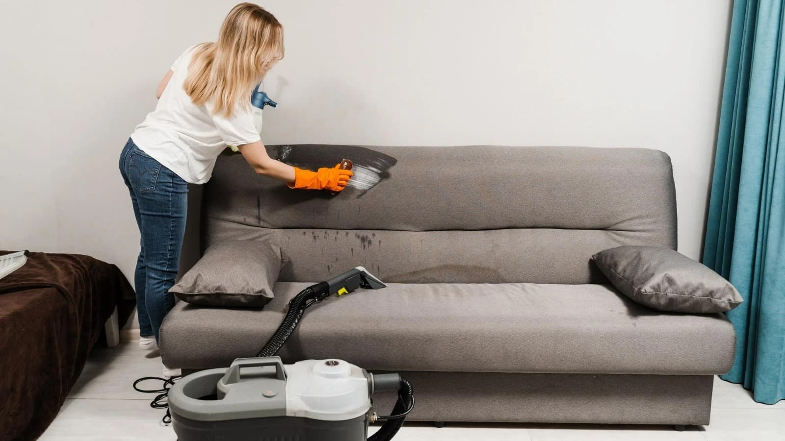 Sofa Cleaning Dubai – Bring Life Back to Your Sofas Today