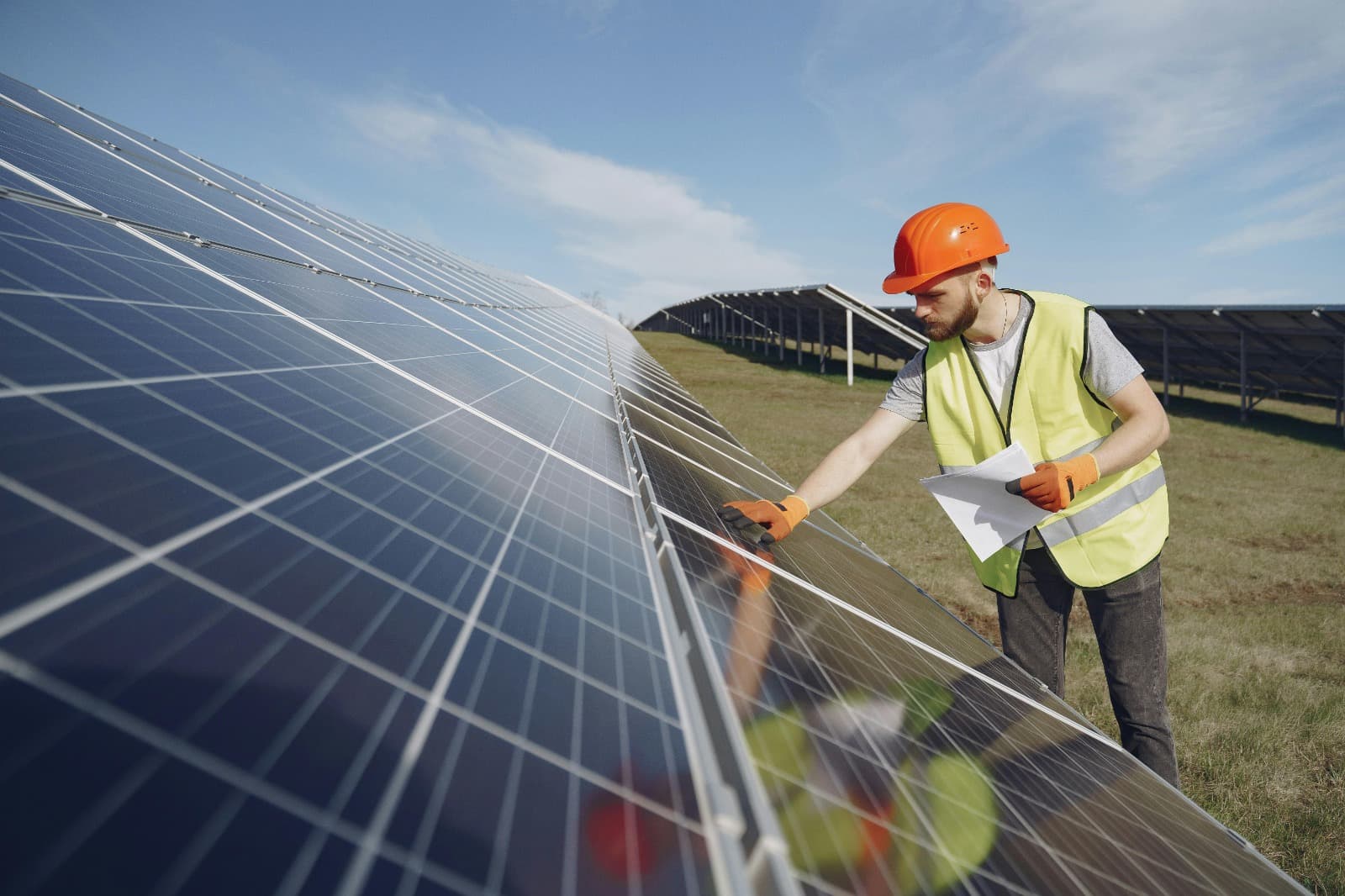Commercial Solar Panels Lincoln Options for All Business Sizes