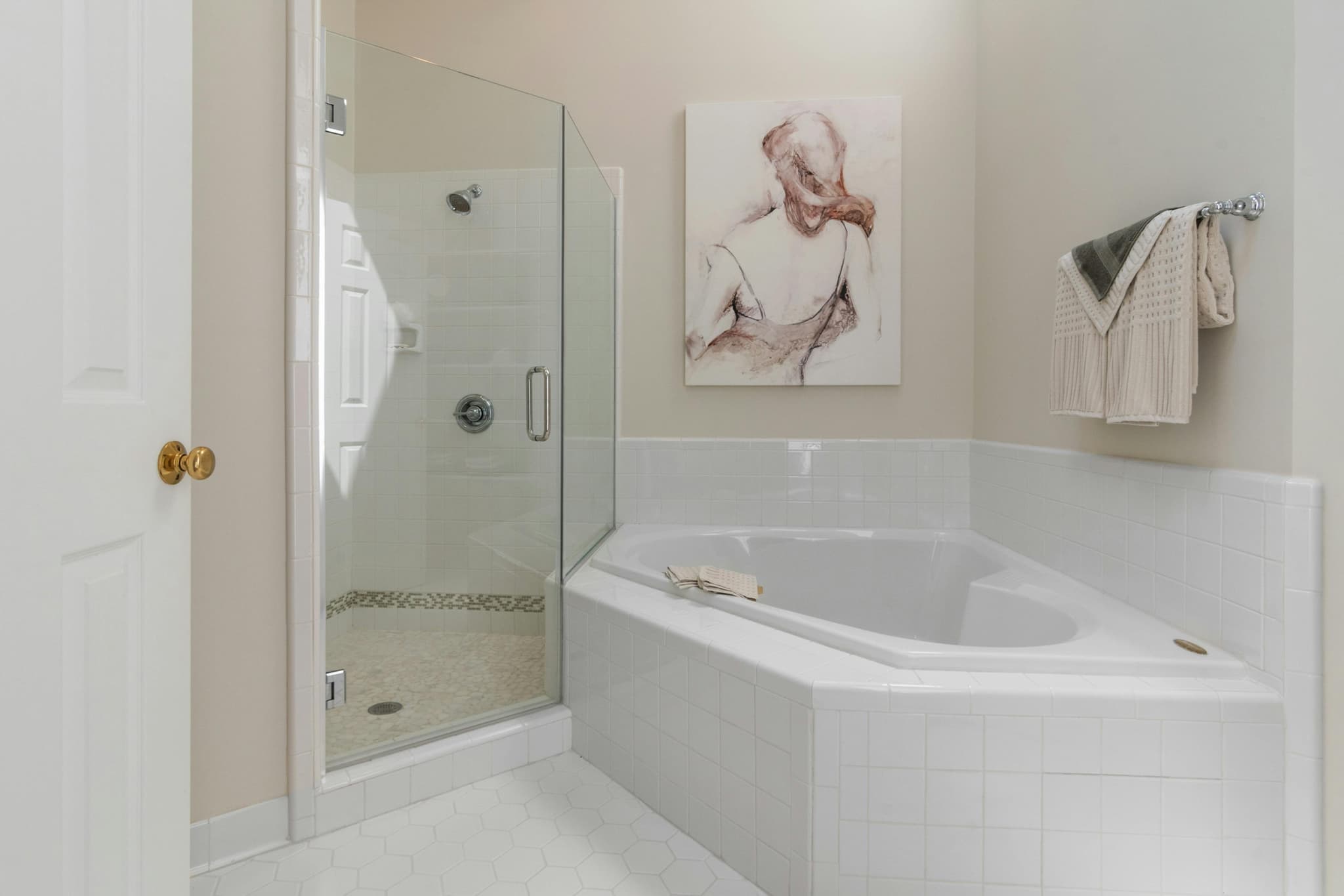 Mirrored Bathroom Cabinet with Light for Small Bathrooms
