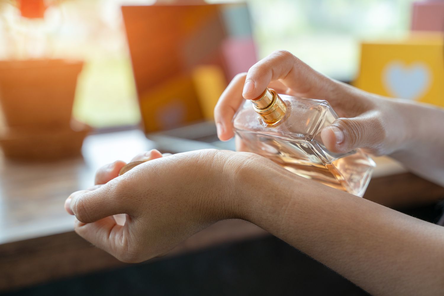 Ervaar de elegante sillage en finesse van Osma parfum creaties